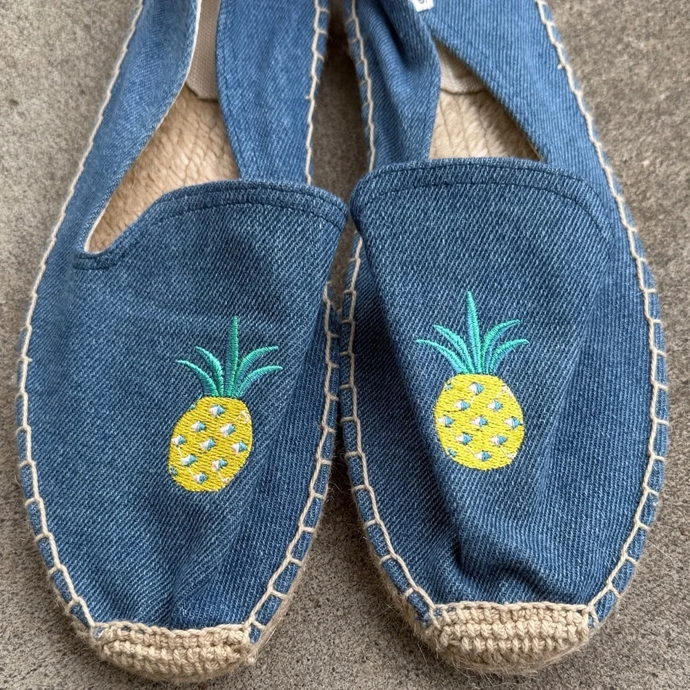 SOLUDOS Embroidered Pineapple Slip-on Espadrilles NWOB Size 9